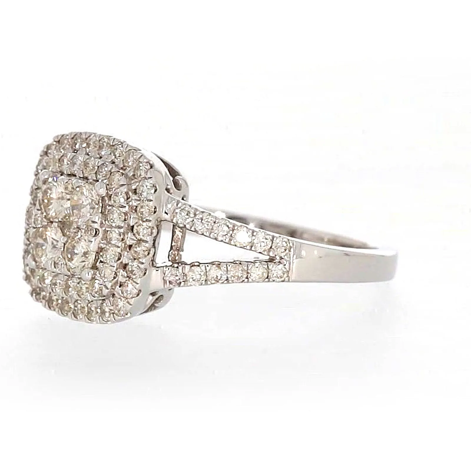 9ct White Gold Round Brilliant Cut with 1 CARAT tw of Diamonds Ring